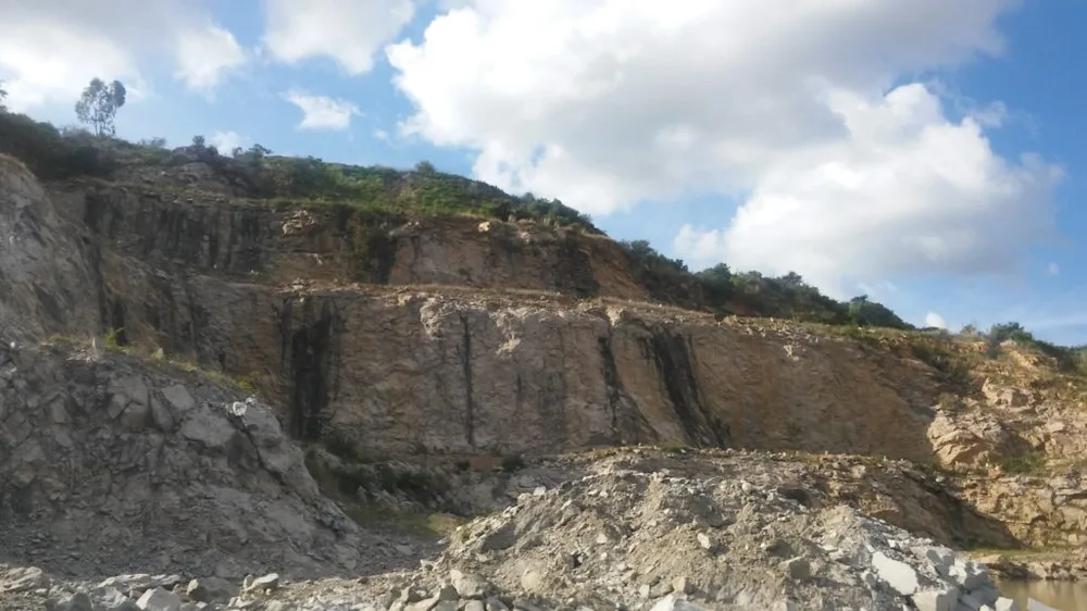 stone quarrying procedure